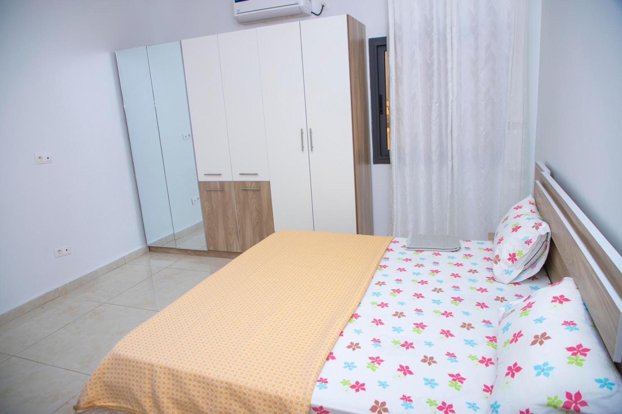 Residence Teranga Immo Luxe Residence Ndoumbe Sylla ดาการ์ ภายนอก รูปภาพ