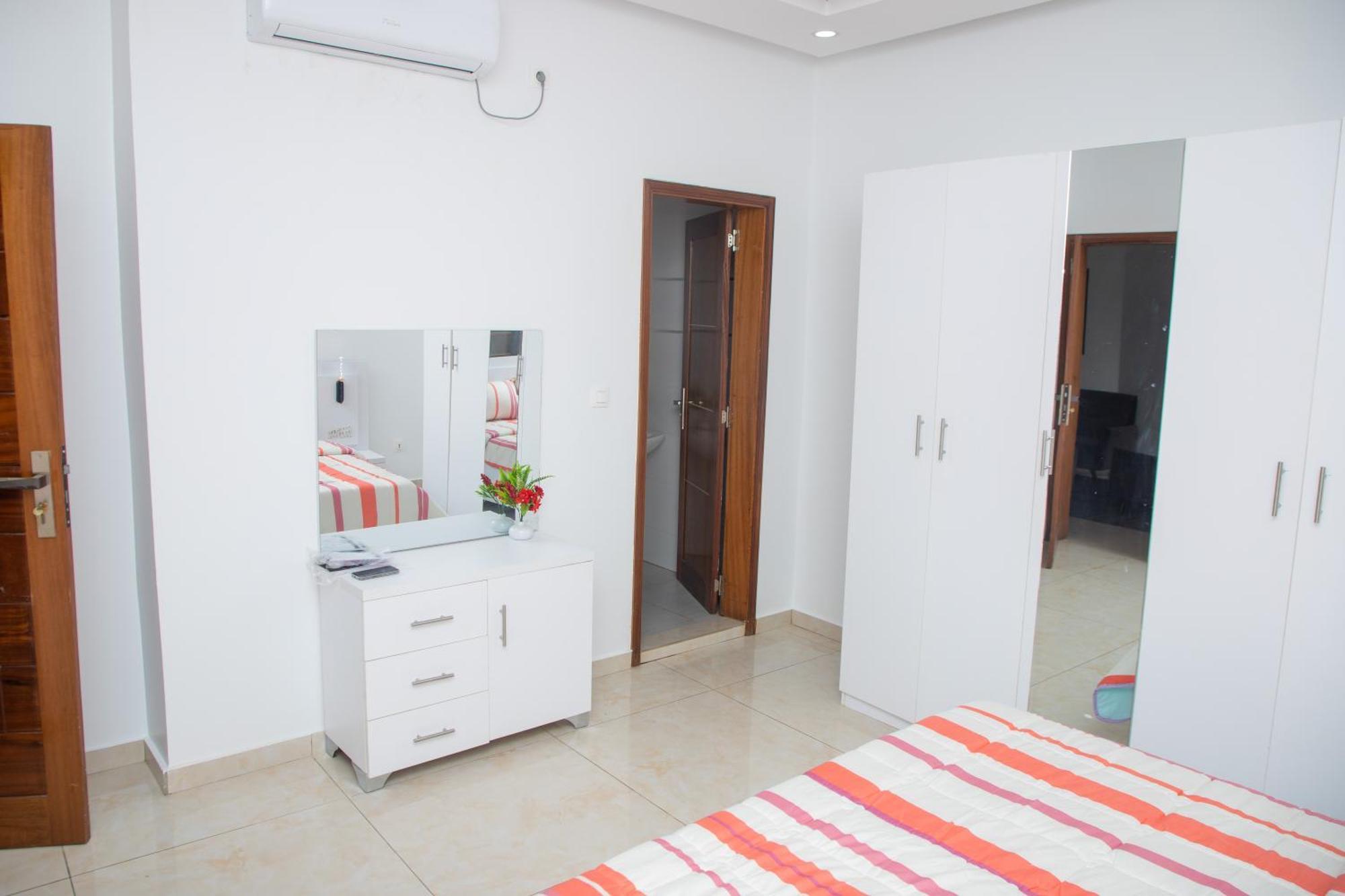 Residence Teranga Immo Luxe Residence Ndoumbe Sylla ดาการ์ ภายนอก รูปภาพ